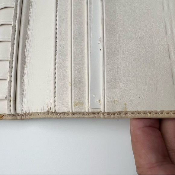 Coach Chanel Cream Leather Wallet - Picture 6 of 8
